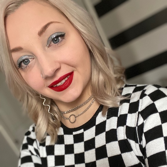 Meet your Posher, Missy - Picture 1 of 1